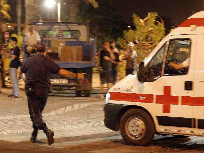 Herido un pirotécnico al prender la mecha de los fuegos de San Juan