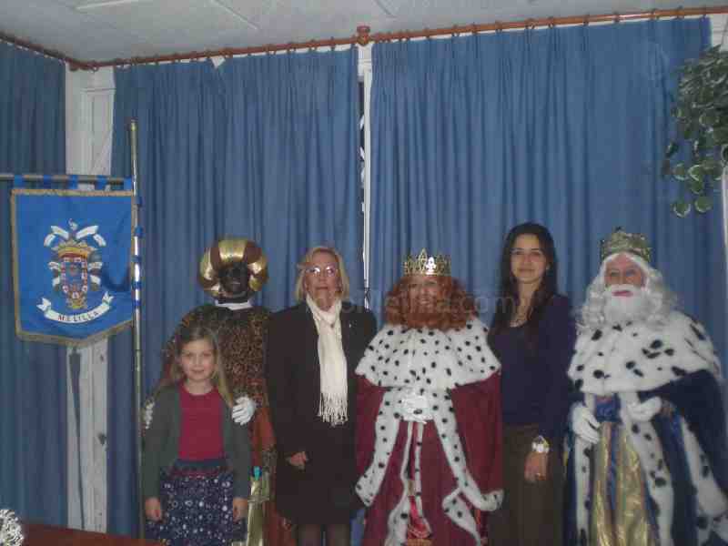 Feliz y emotiva Fiesta de Reyes Magos en la Casa de Melilla en Almería