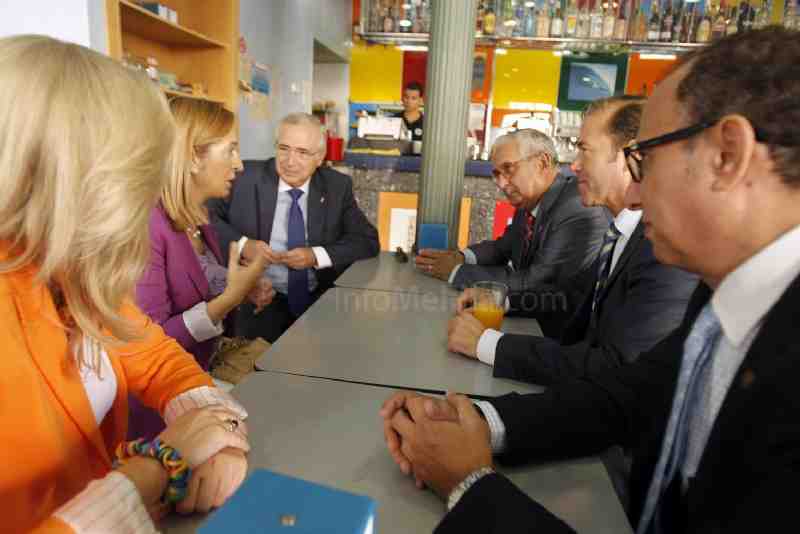 Ha tomado un café junto a los miembros más destacados del PP