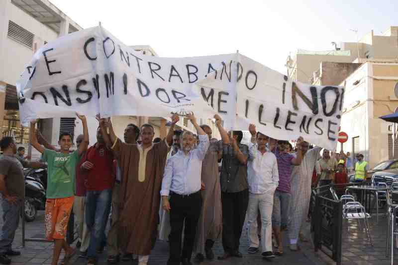 Medio millar de personas se manifiestan contra la prohibición de entrada de cárnicos y lácteos marroquíes