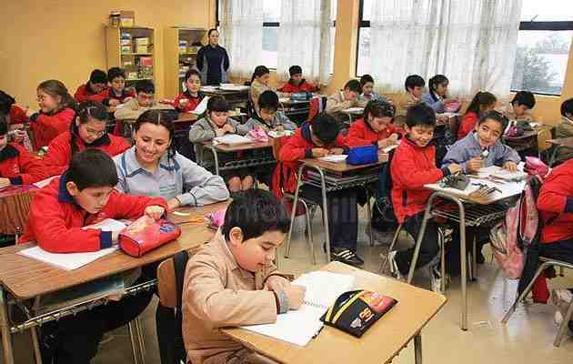 SATE STE,s analiza las peculiaridades del calendario escolar melillense