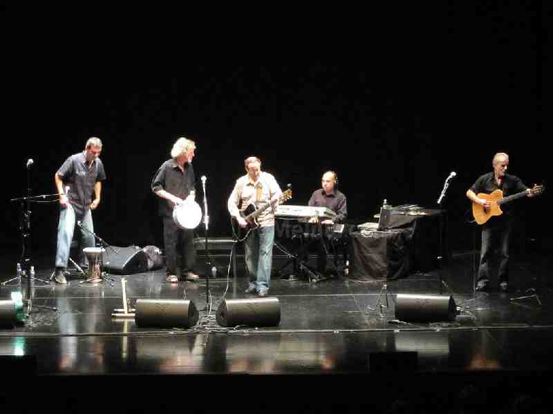 El Kursaal rabia de emoción con la actuación de Idir