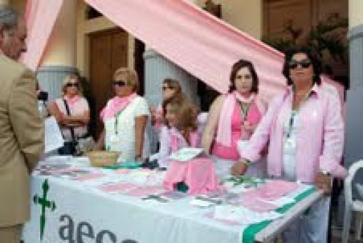 Melilla se une contra el cáncer de mama, una enfermedad que se cura en el 98 por ciento de los casos detectados a tiempo