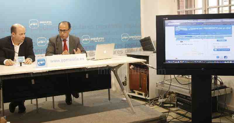 Los coordinadores del programa electoral del PP, Daniel Conesa y Abdelmalik El Barkani