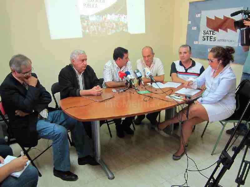Los representantes de ANPE, CCOO, FETE-UGT, CSI-F y SATE-STEs durante la rueda de prensa