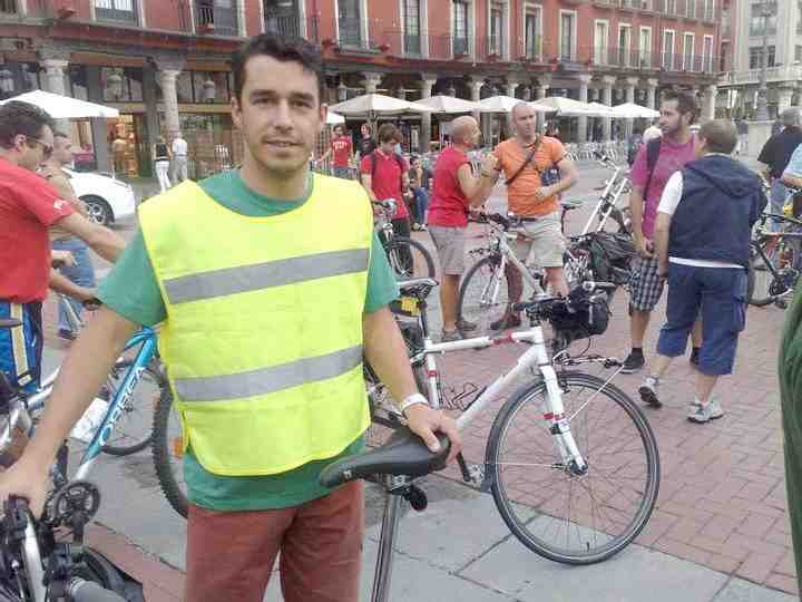 Melilla ConBici desarrolla una campaña para controlar el uso del cinturón de seguridad y la retención infantil de vehículos