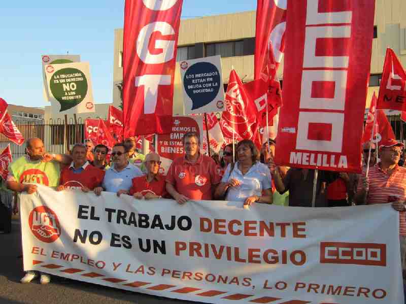 Un centenar de personas reivindican el ‘Trabajo Decente’ para todos