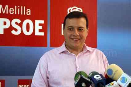 El candidato socialista al Senado, Julio Bassets