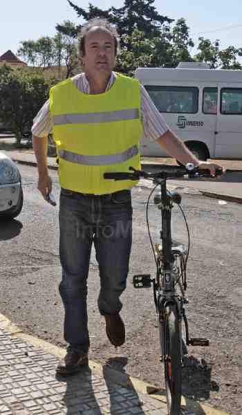 Los candidatos de PMV acuden a votar en bicicleta o a pie reivindicando la movilidad sostenible