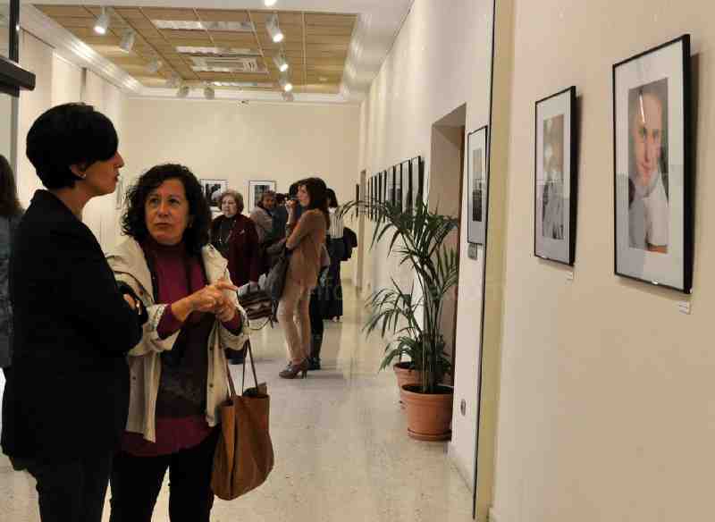 Una muestra fotográfica plasma la crudeza de la violencia de género