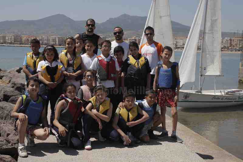 Grupo de alumnos y profesorado