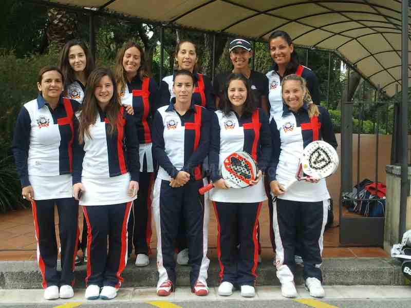 Equipo femenino del RCM de Melilla