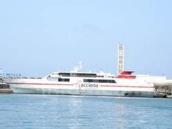 ACCIONA Trasmediterranea refuerza su programación en puentes, fines de semana y Navidad