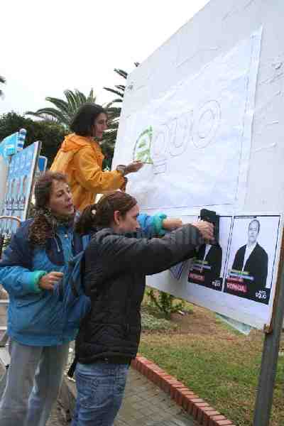 Desconocidos destruyen la publicidad electoral de EQUO en tres espacios cedidos por la Junta Electoral
