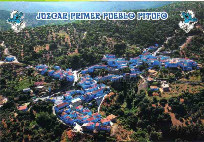 Florensa visita Júzcar el 'Primer Pueblo Pitufo del Mundo', que sigue de azul
