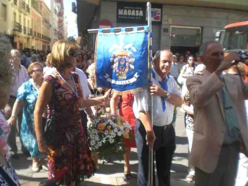 La Casa de Melilla en Almería honra a la Virgen del Mar con la vista puesta en la Feria melillense