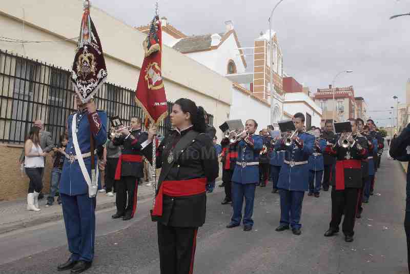 La Semana Santa de Melilla finaliza con el tradicional encuentro del Resucitado y María del Rocío