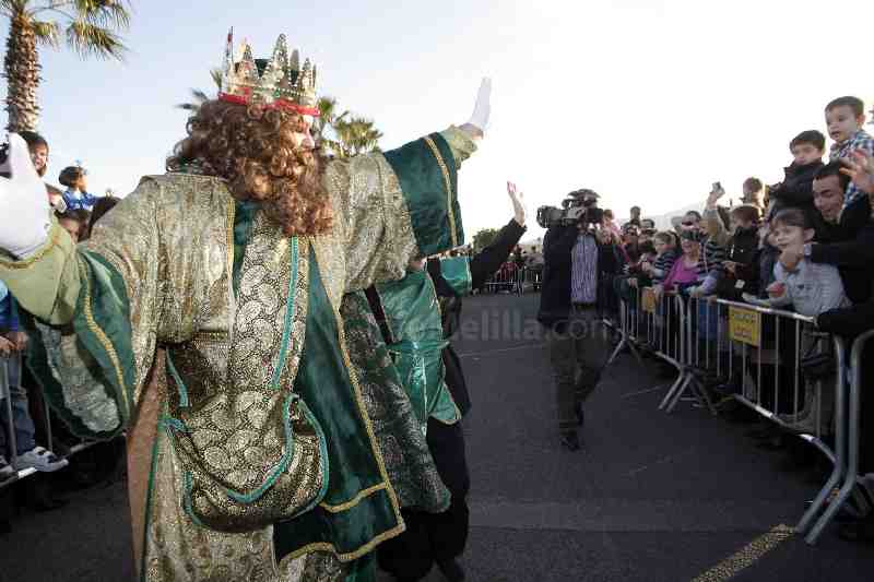 Los Reyes Magos llegan al puerto de Melilla cargados de ilusiones y regalos para los melillenses