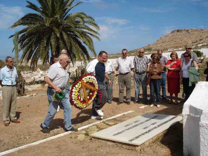 Los Veteranos de Regulares viajan a Alhucemas para visitar el cementerio español