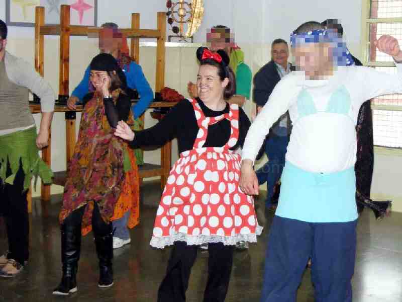 El Carnaval llega a la prisión melillense para acercar al interno a la sociedad