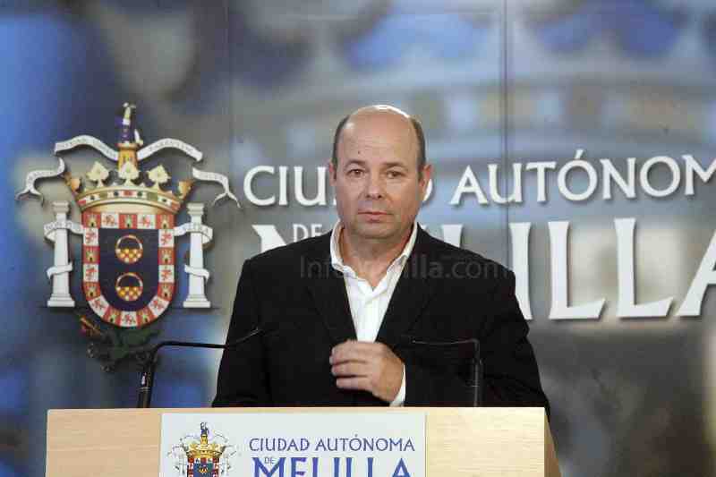 El Gobierno de la Ciudad cree que el delegado debe renunciar por ser candidato del PSOE