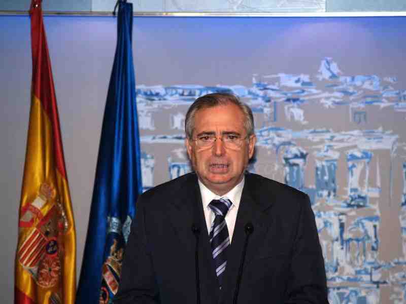 Imbroda se querella contra Aberchán al ser previamente acusado de un presunto delito de cohecho
