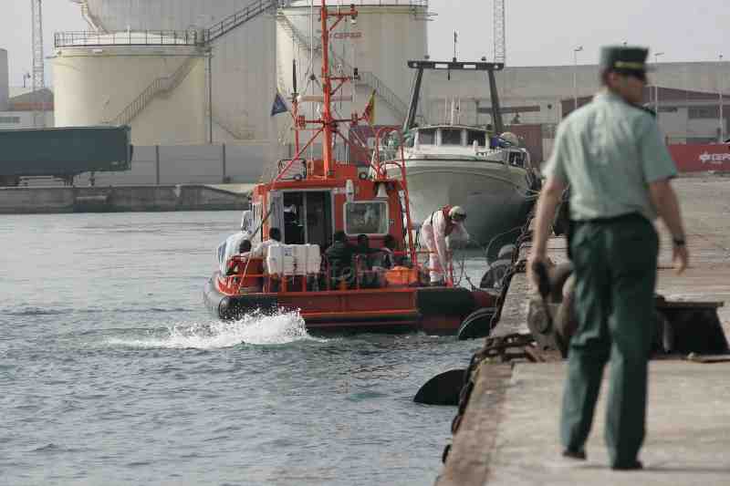Un total de 32 inmigrantes han intentado acceder vía marítima a Melilla en las últimas horas