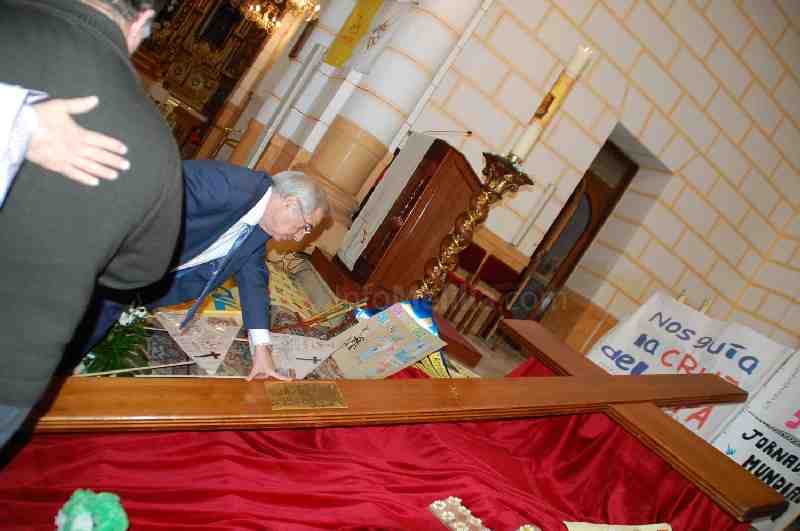 La Cruz del Papa congrega a cientos de melillenses