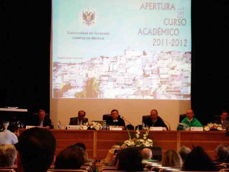 El melillense Manuel José López, rector de la Universidad de Zaragoza, acude a la inauguración del curso 2011/12 de la UGR en Melilla