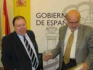 El Colegio de Gestores Administrativos se reúne con los profesionales melillenses