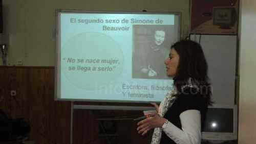 El Centro de Educación de Personas 'Carmen Abellán' celebra el Día de la Mujer