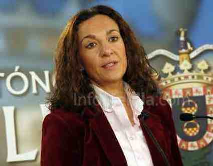 Esther Donoso, consejera de Contratación