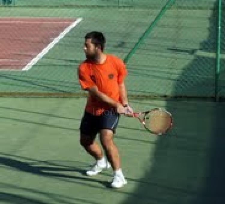Este fin de semana finalizan los Torneos de Tenis en categorías Juveniles y de mayores de 35 años