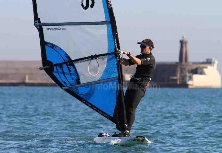 Windsurf: Vicente de Juan el más rápido a tabla