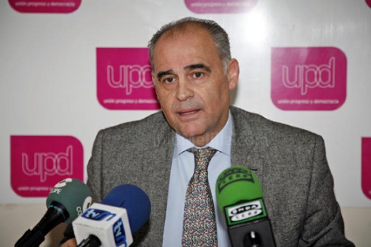 El coordinador local de UPyD, Emilio Guerra