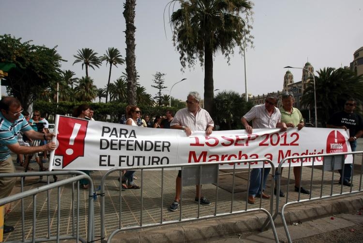 La Cumbre Social de Melilla inicia las movilizaciones contra las medidas aprobadas del Gobierno