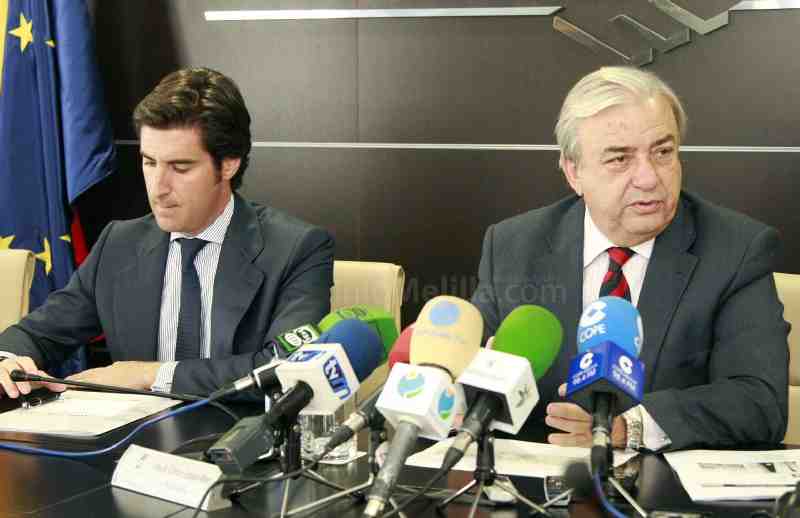 José Luis Almazán y Arturo Esteban, director y presidente de la Autoridad Portuaria