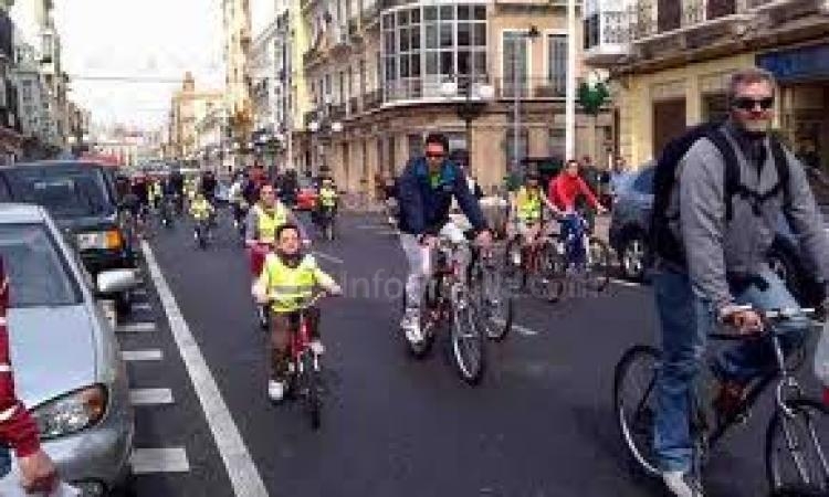 Melilla ConBici reclama a las autoridades locales un calendario de reuniones para comenzar a trabajar en el Plan de Movilidad Sostenible