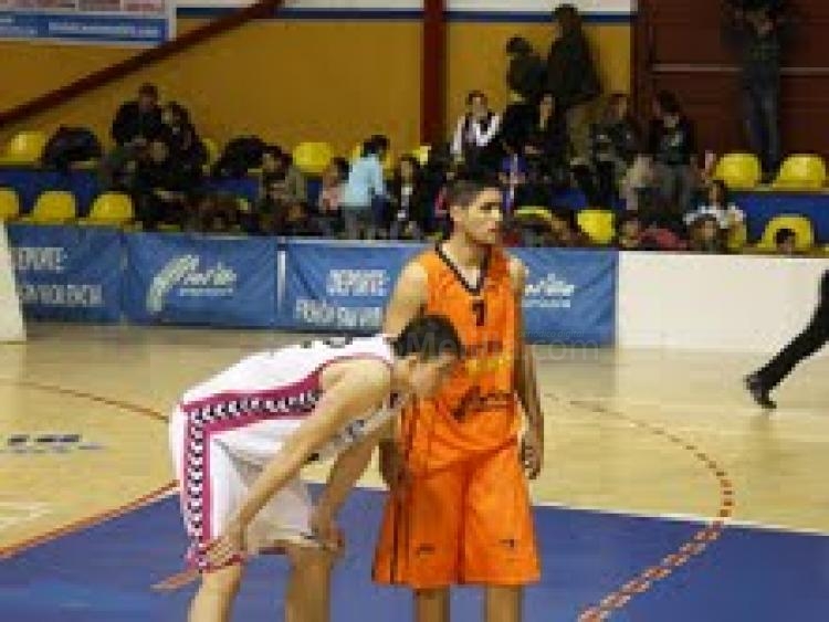 El Enrique Soler consigue una victoria en un duelo con un rival directo CB Córdoba (81-74)