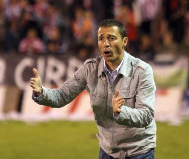 Oscar Cano ya no es técnico de la UD Melilla