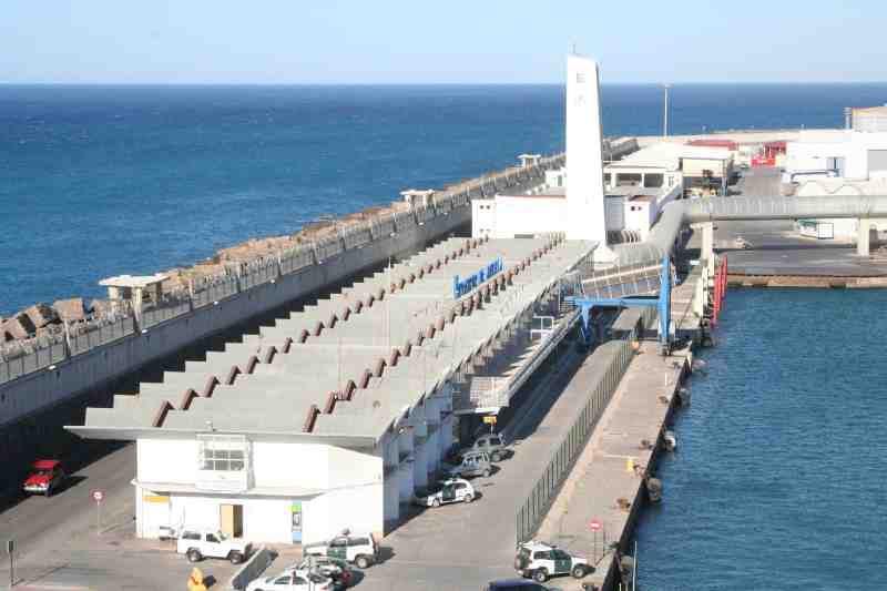 Vista de parte del Puerto Comercial de Melilla