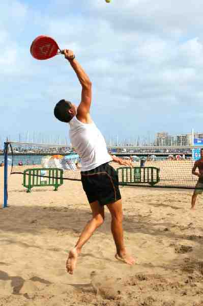 Tenis Playa: Continúa el éxito en el V Open Trofeo "Seguros Bilbao"