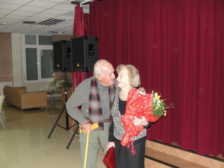 Manuel y Juana han recibido un reconocimiento por su años de amor