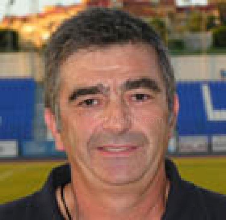 Cristóbal Sánchez, presidente de la UD Melilla, deshoja la margarita para el sustituto de Cano