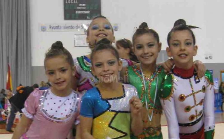 Partió para Logroño la selección melillense alevín de gimnasia rítmica