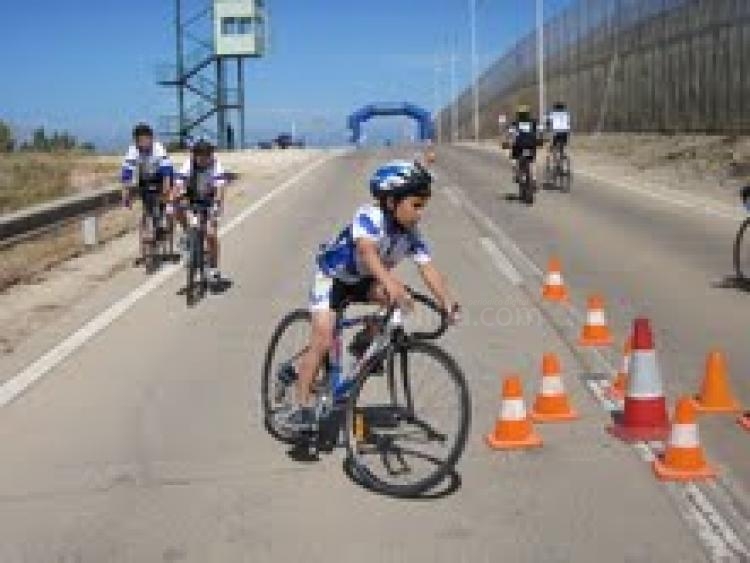 Espectáculo y dureza, los ingredientes en la segunda prueba del Campeonato Autonómico de Ciclismo
