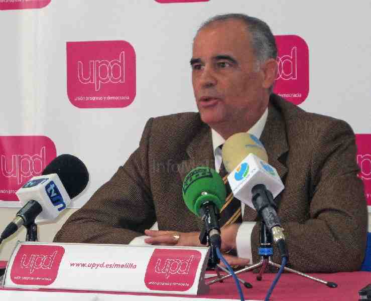 El coordinador local de UPyD, Emilio Guerra