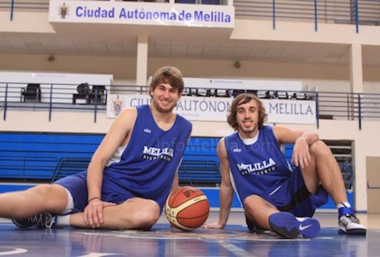 Larraona y González, dos 'colegiales' en el Melilla Baloncesto