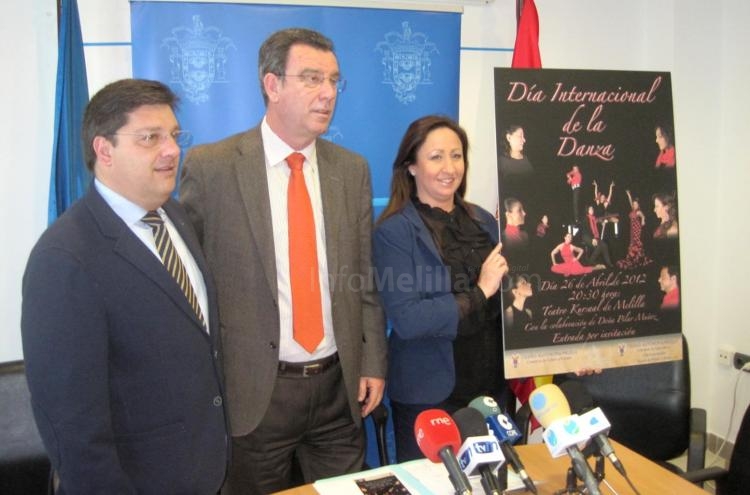 Díaz, Miranda y Florido durante la presentación del espectáculo