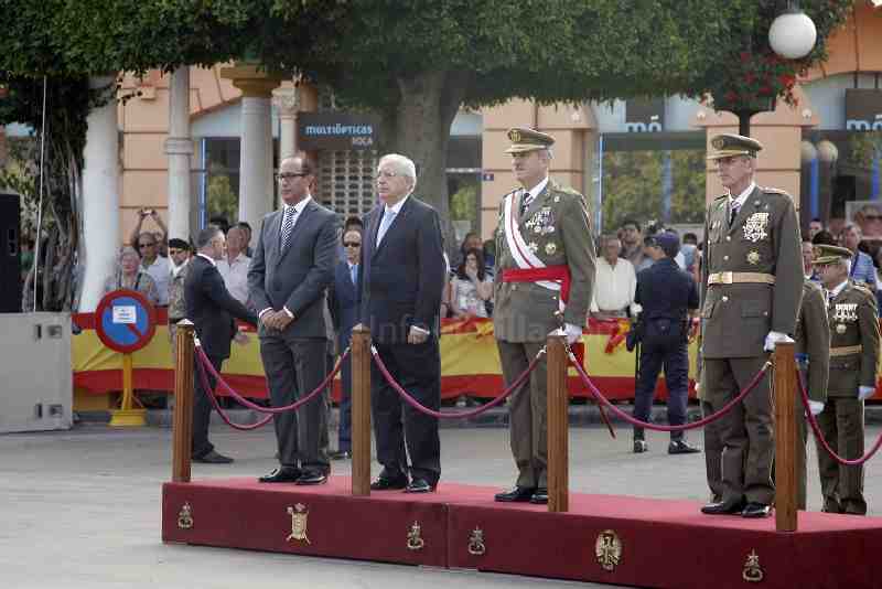 Un brillante desfile militar pone el broche de oro al DIFAS 2012 en Melilla